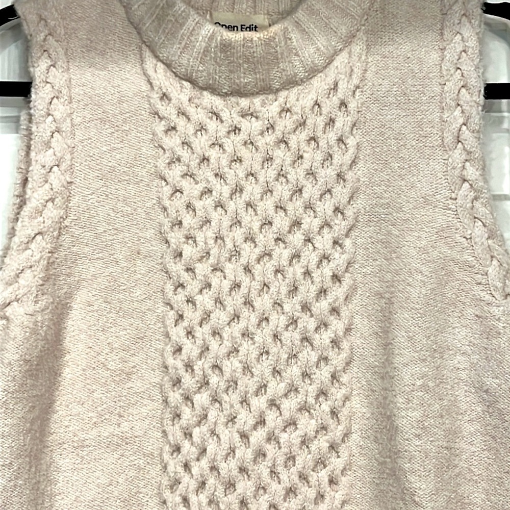 Open Edit ladies sleeveless cream color sweater. Size M. Beautiful details.